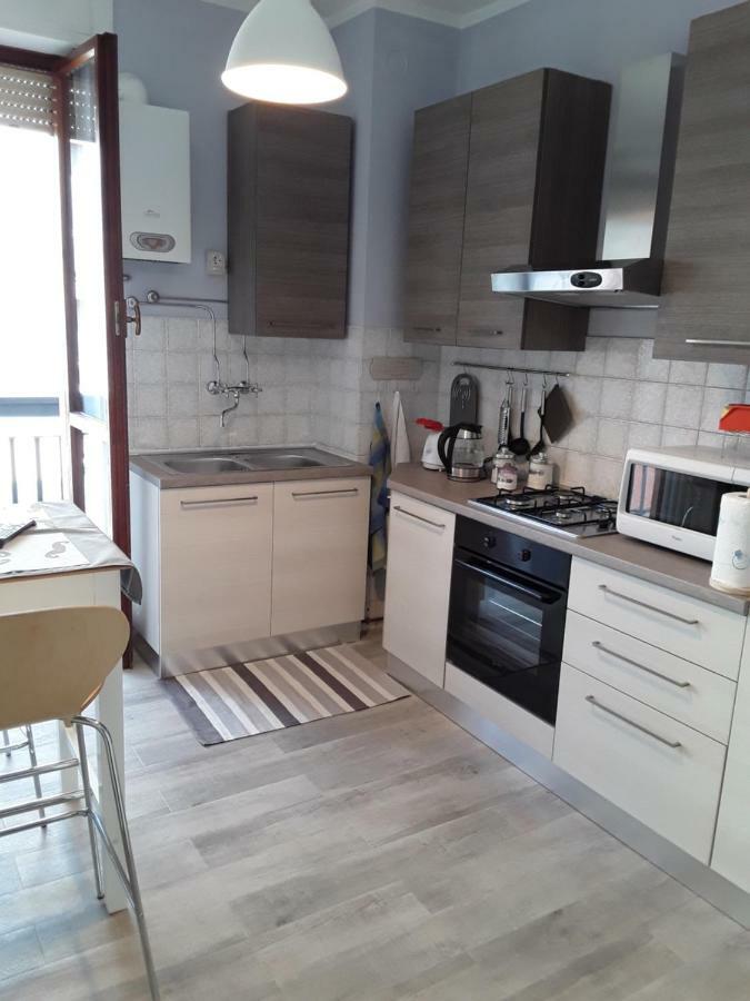 Ferienwohnung Bilocale Centro Biella Exterior foto